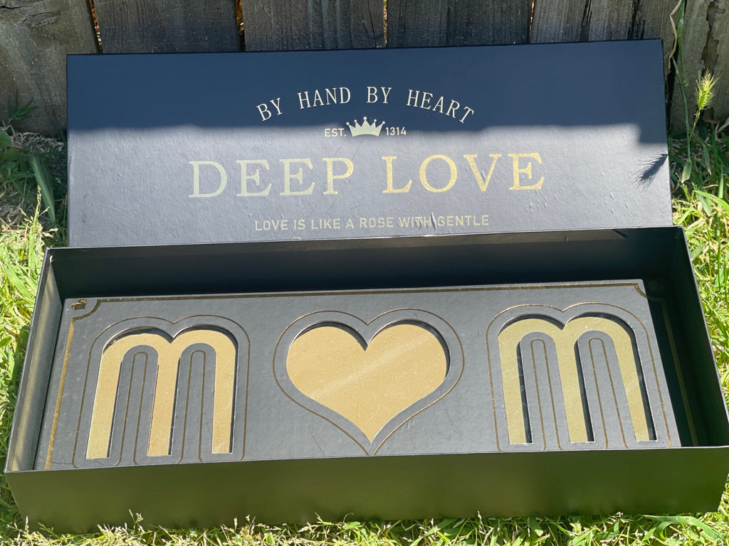 MOM Box Deep Love