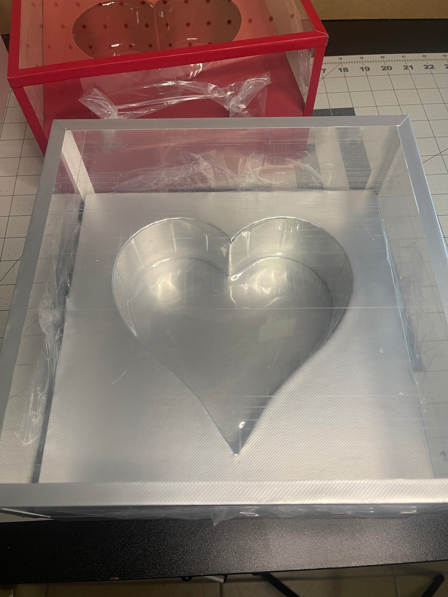 Acrylic Heart Medium lo